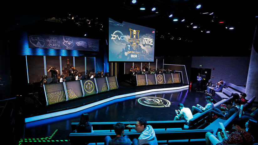 LEAGUE OF LEGENDS