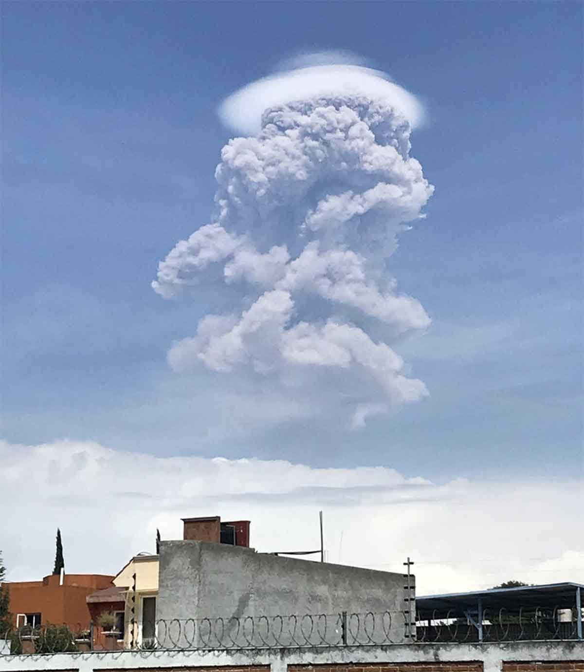 fumarola volcán Popocatépetl