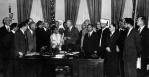 El 23 de septiembre de 1953, el presidente Eisenhower recibe una delegación de la Hermandad Musulmana en la Casa Blanca.