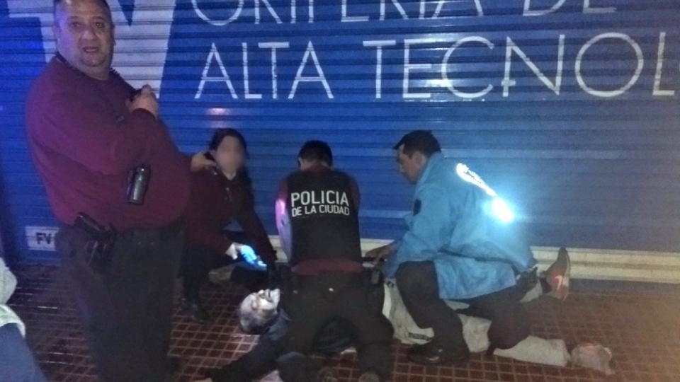 Dos custodios de un supermercado mataron a golpes a un anciano que había robado un chocolate en Argentina