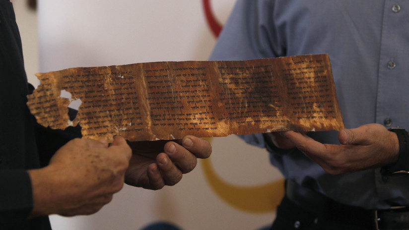 dead sea scroll
