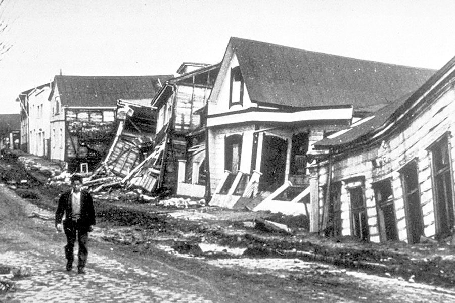 Casas destruidas tras el terremoto de Valdivia de 1960.