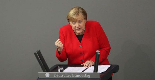 Propaganda sobreactuada de la globalista Angela Merkel: 