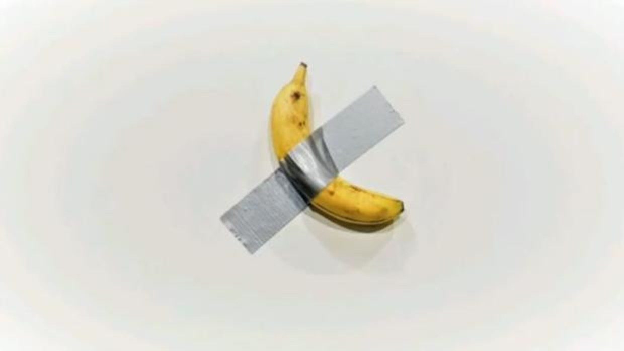 Decadencia del Arte: venden un plátano pegado con cinta a una pared por 120.000 dólares