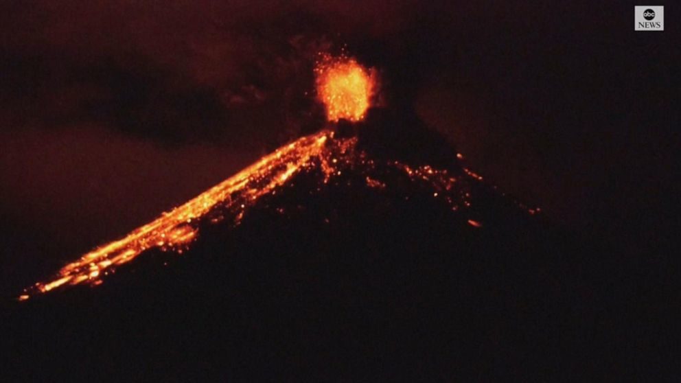 Ecuador volcano lights up the night
