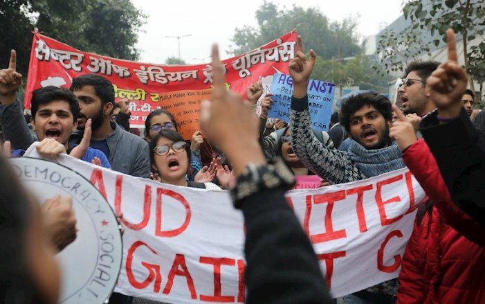 La huelga más grande del mundo en la India: 250 millones de trabajadores salen contra el Gobierno