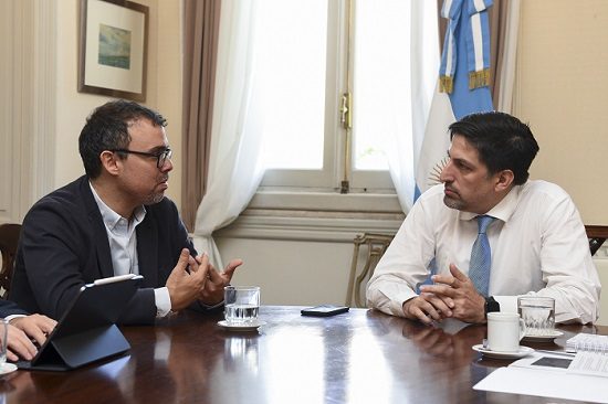 El Gobierno argentino recibió al director para América Latina de la Open Society de George Soros