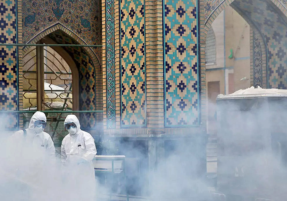 El costo de la desinformación: casi 300 muertos en Irán por tomar metanol como “cura” del coronavirus