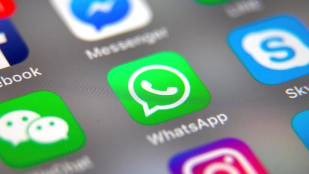 Histeria de coronavirus y censura en España: hasta 600.000 euros de multa para sanitarios que compartan datos sensibles por WhatsApp