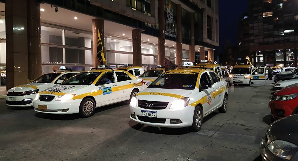 taxis uruguay