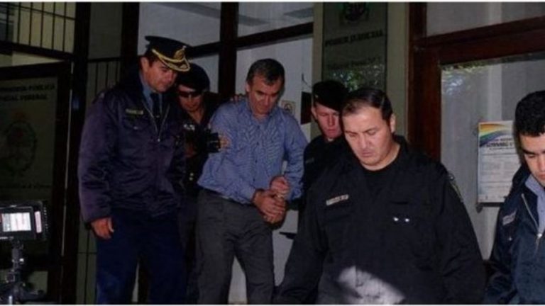 Le dan la prisión domiciliaria a un depredador sexual que violó a dos de sus hijos en Argentina