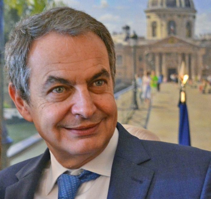 Zapatero pide «ministros independentistas» en el Gobierno,federalismo