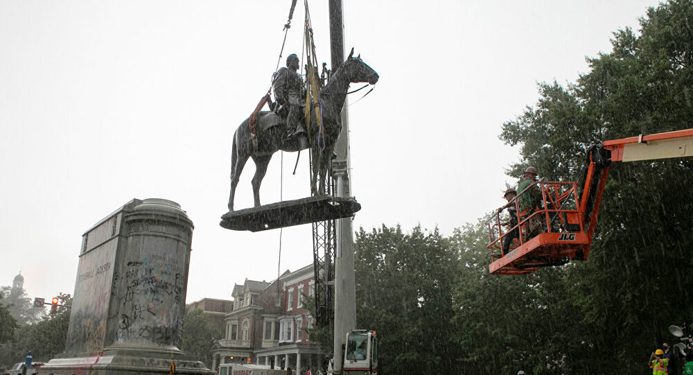 Richmond statues