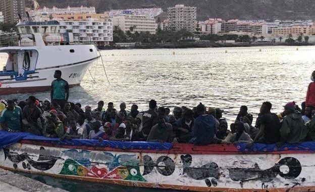 Estalla Canarias por la inmigración ilegal