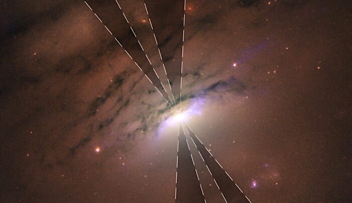 Galaxy IC 5063 - rays