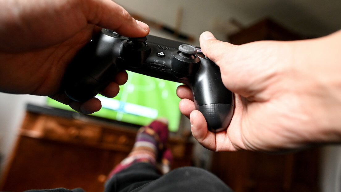 Play Station