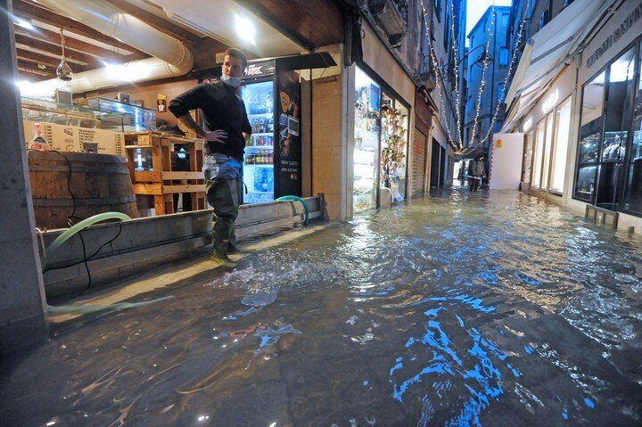 Venecia sufre tras una nueva inundación. Foto: EFE