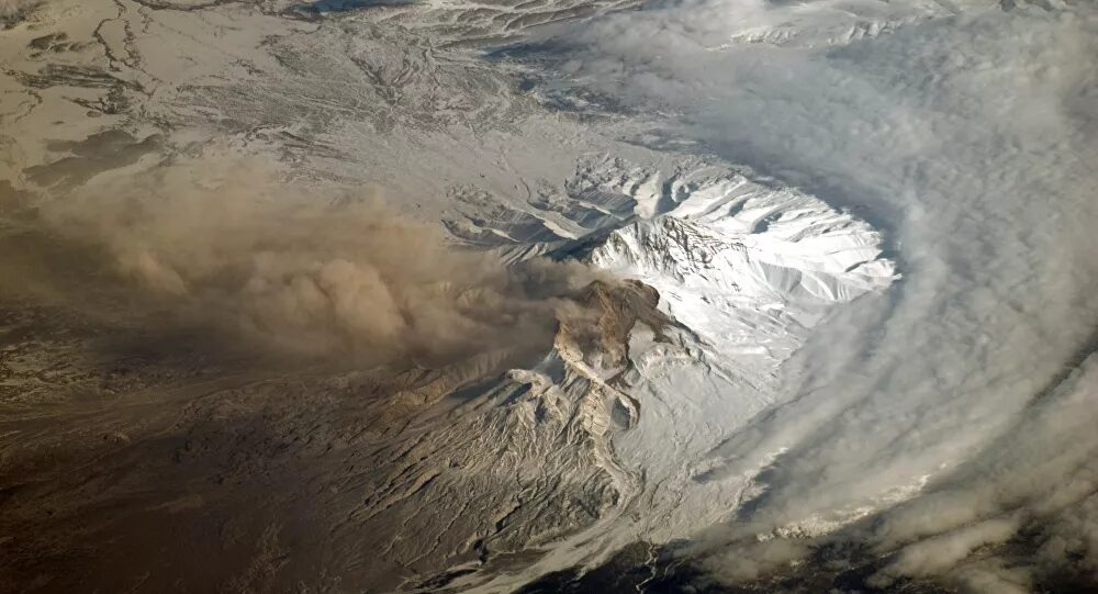 Volcán Shiveluch,Kamchatka,Rusia, lanza cenizas,8.000 metros de altura