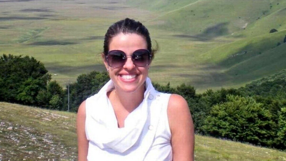 Jueza asesinada a puñaladas por su exmarido en la víspera de Navidad y frente a sus hijas
