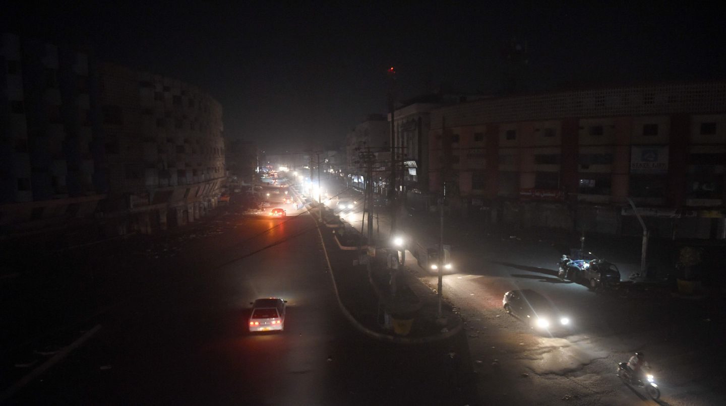 apagón,oscuras,Pakistán,18 horas