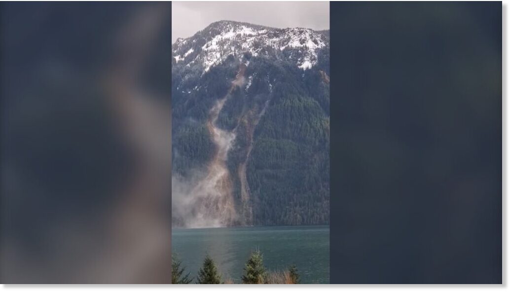 Los residentes del lago Harrison, en la Columbia Británica, observan con asombro el deslizamiento de varios días en la montaña