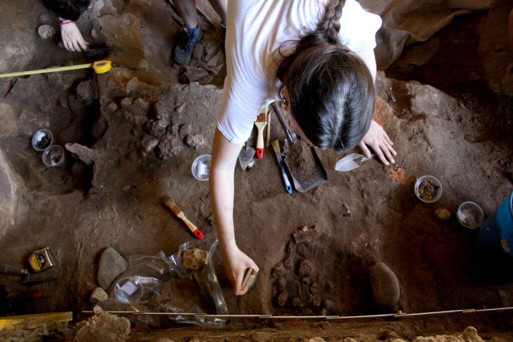 archeologists
