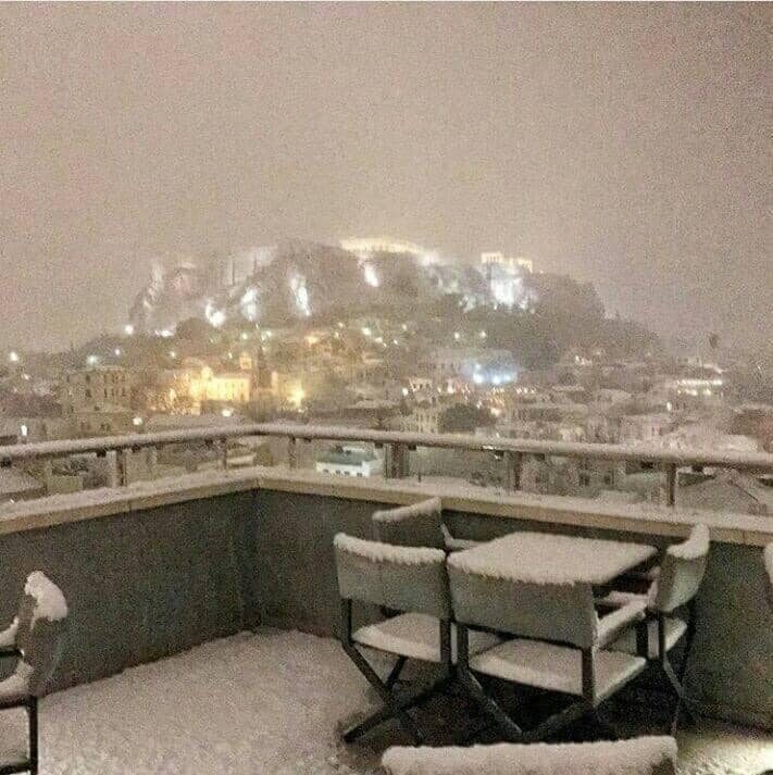 Clic para aumentar nieve grecia