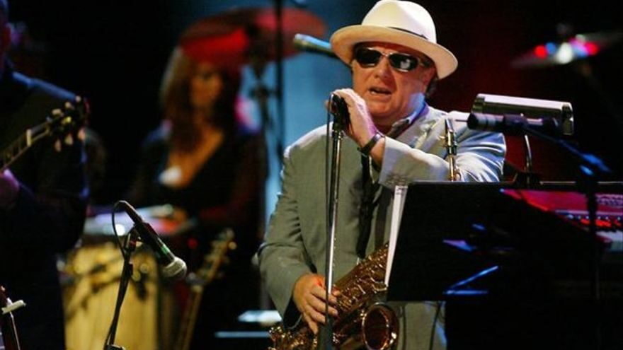 Periodismo,basura,disidentes,Van Morrison,Abril,Bosé,famosos,negacionistas