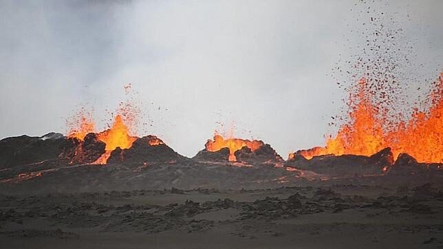 Clic para aumentar volcanes isandia