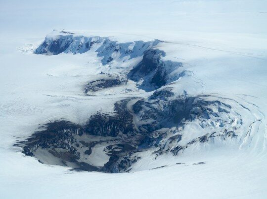 El volcán Grímsvötn es un volcán subglacial situado cerca del centro de la capa de hielo del Vatnajokull.