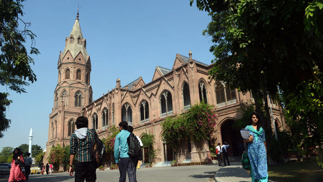 Pakistan school