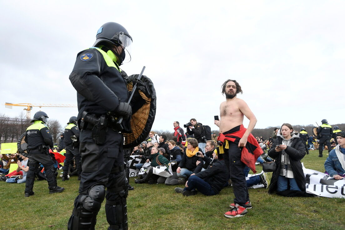 Clic para aumentar Netherlands Protest