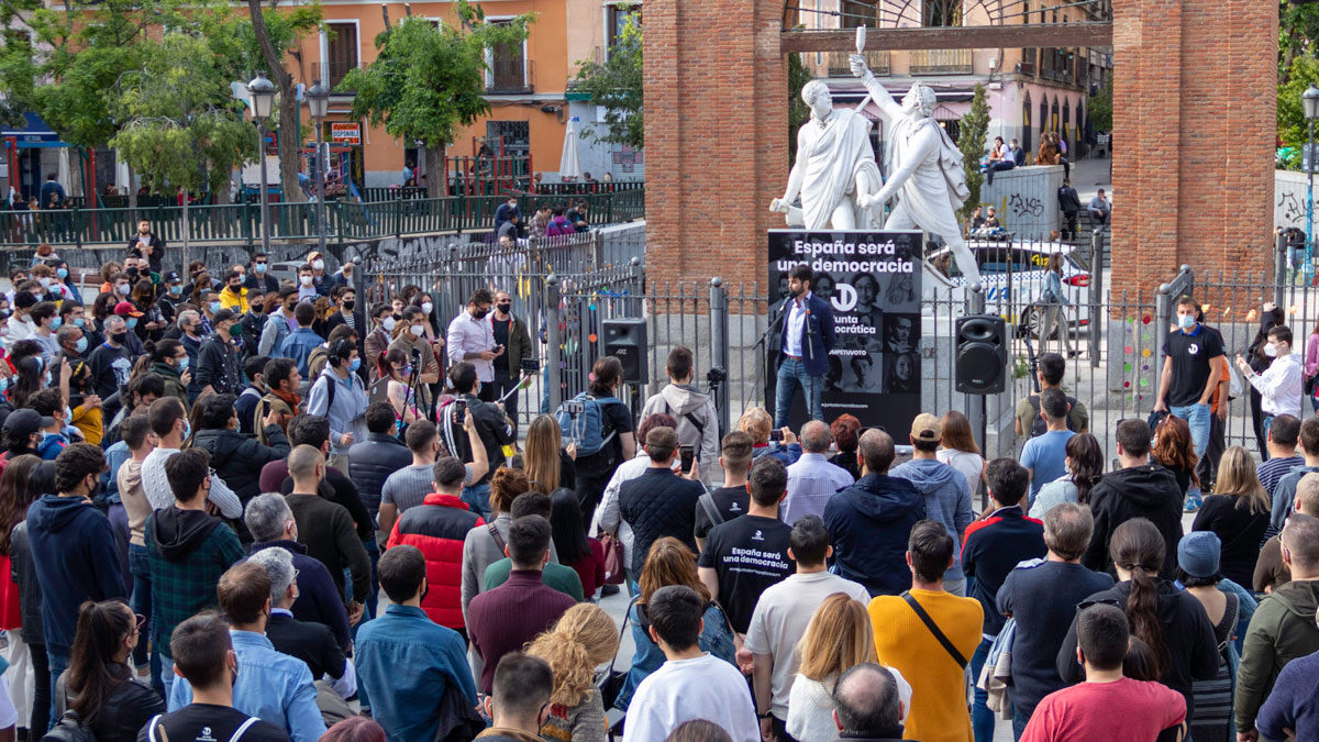 Primer acto de la Junta Democrática de España en la Plaza 2 de mayo, Madrid