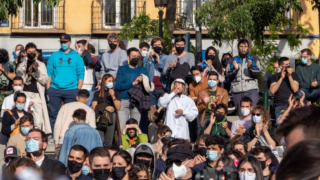 Clic para aumentar Asistentes del primer acto en Madrid de la Junta Democrática de España.