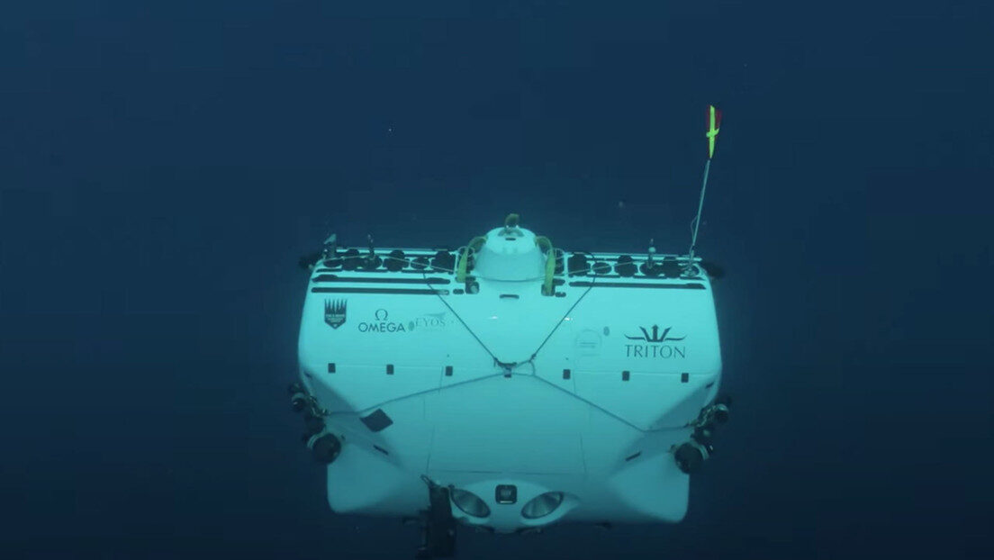 Triton Submarines