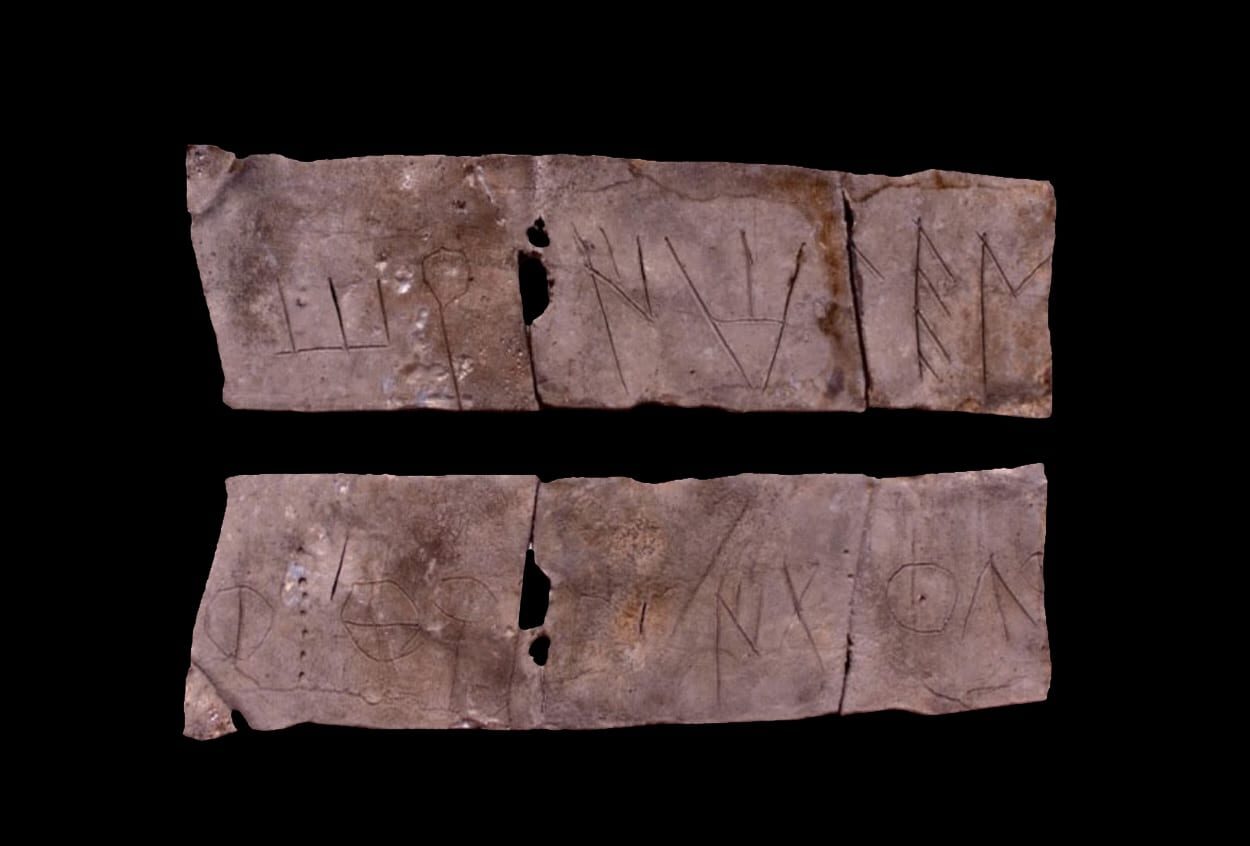 Pico de los Ajos in Yátova archaic writing