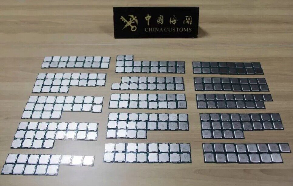 escasez,chips,atención,contrabandistas,capturan,Hong Kong,hombre,256 CPUs,Intel,pegadas,cuerpo