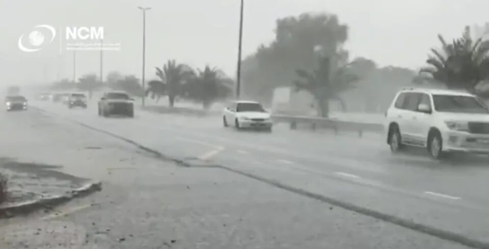 Dubai,lluvia falsa,combatir,calor