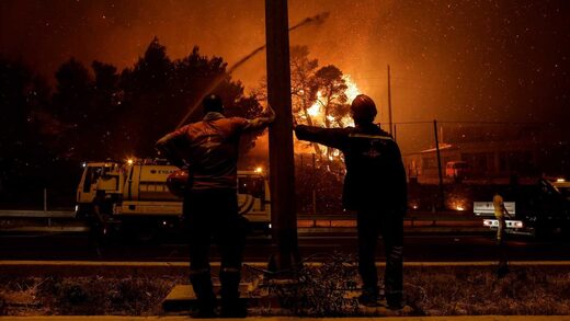 Importantes,incendios descontrolados,Grecia,Turquía,Italia,Macedonia,avivados,ola,calor