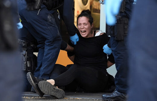 Melbourne police protest arrest