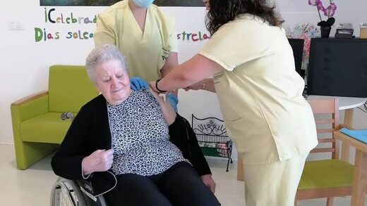 experimentos,mayores,70 en España,pinchazos,gripe,covid