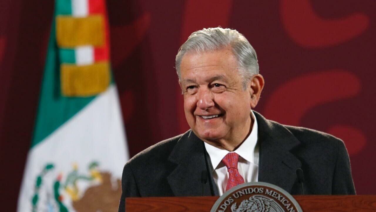 El presidente de México afirma que la variante ómicron es menos letal que otras