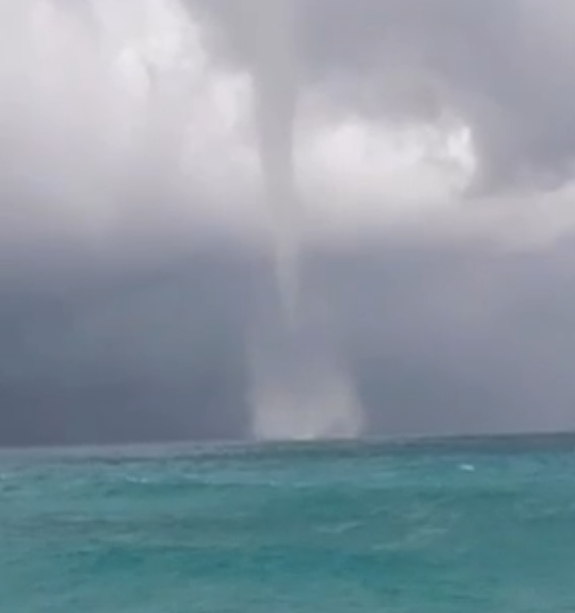 tromba marina,golpea,La Habana,daños materiales
