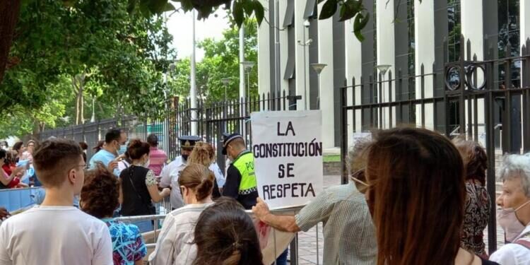 pase sanitario,restricciones,covidianas,Tucumán,Argentina,muerte,dos jueces,completamente,vacunados