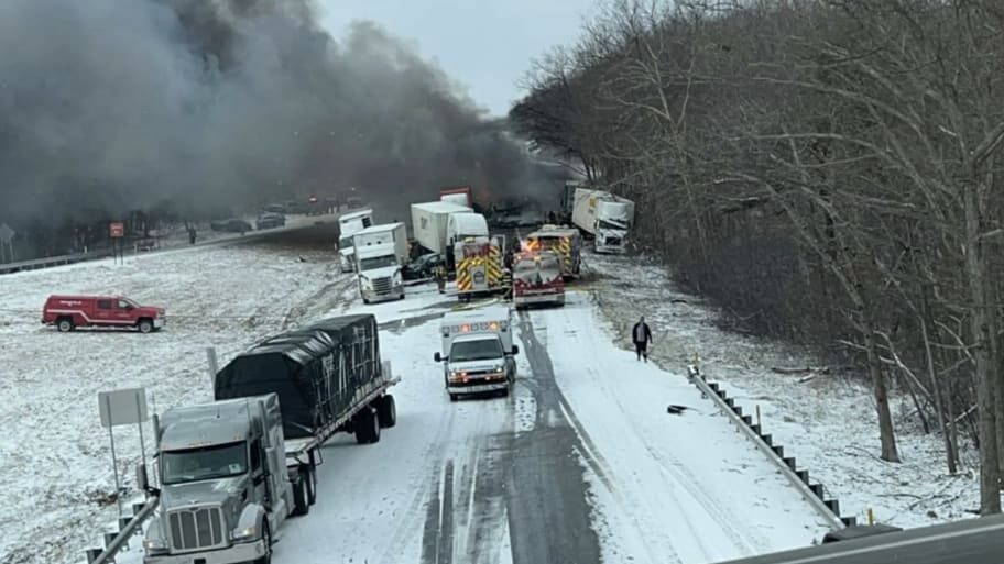 temporal de nieve,choque mortal,60 vehículos,Pensilvania,EE.UU.