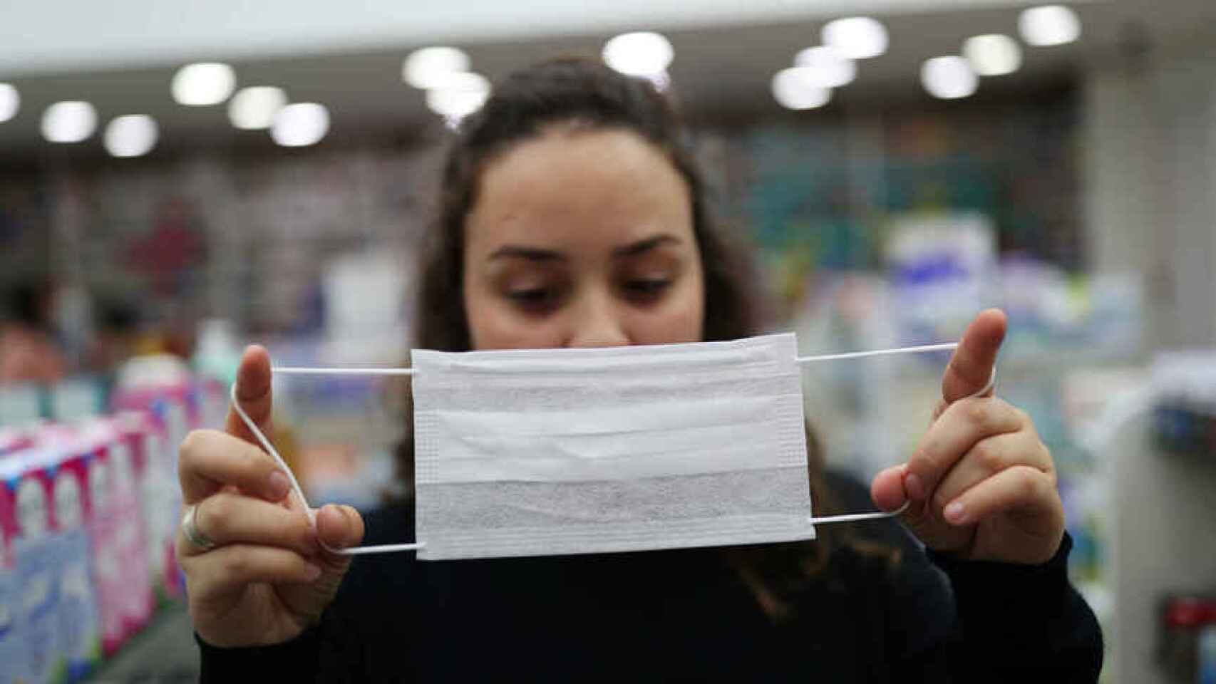La eliminación de las mascarillas en interiores llega este miércoles a las Cortes valencianas.