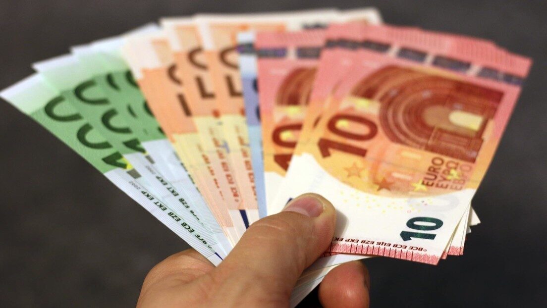 El Valor Del Euro Cae A Su Nivel M s Bajo De Los ltimos Cinco A os El valor del euro cae a su nivel m s bajo de los ltimos cinco a os
