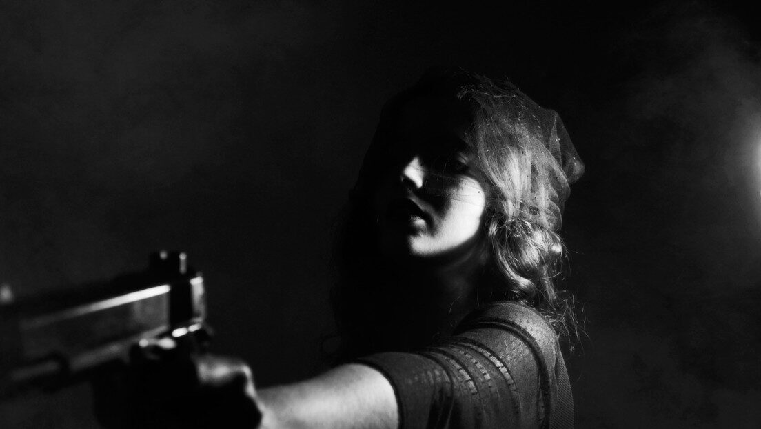 Woman gun