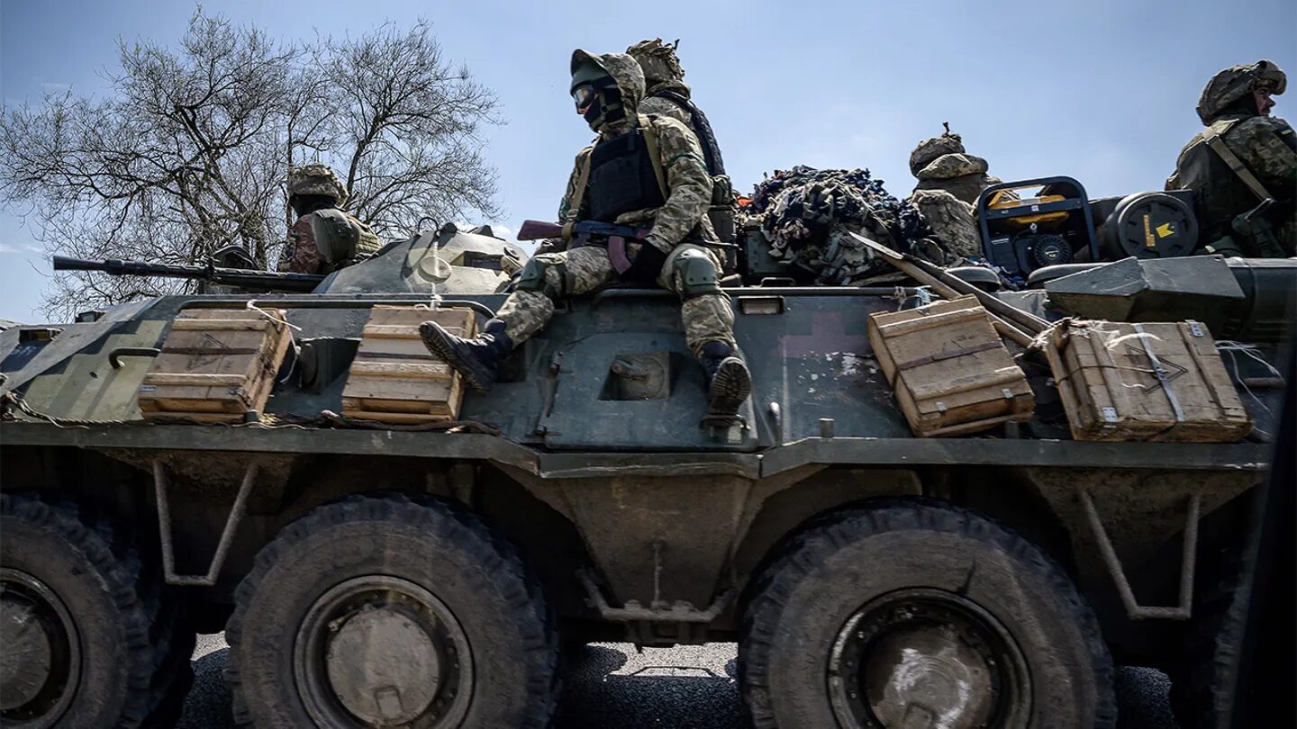 Ukrainian servicemen armored personnel carrier
