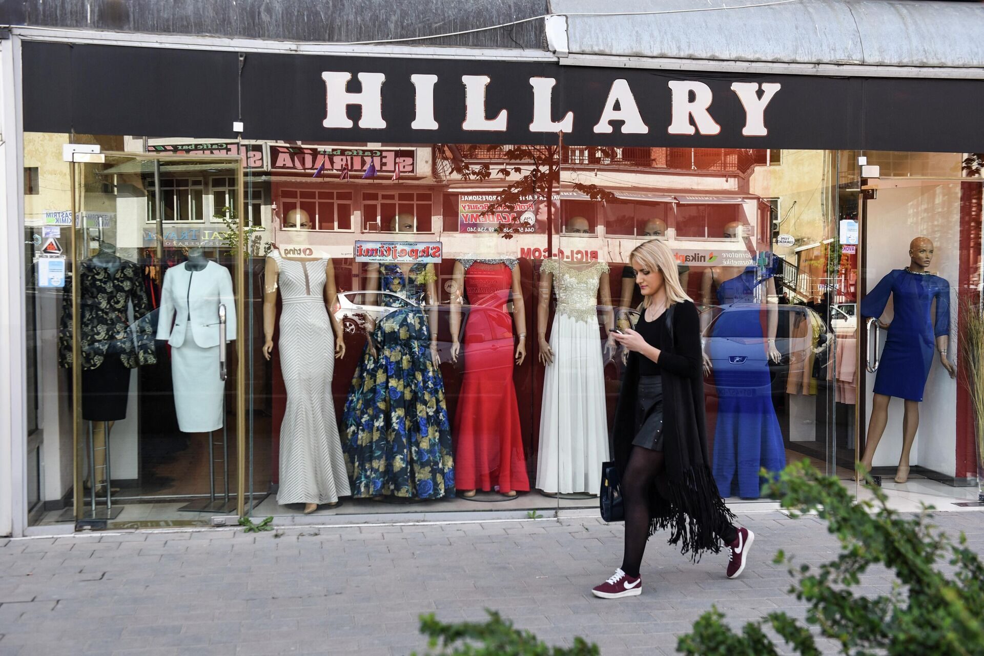 Hillary store